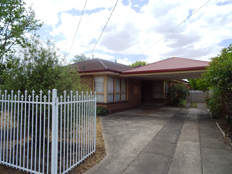 10 CONAN STREET, WENDOUREE, 3355