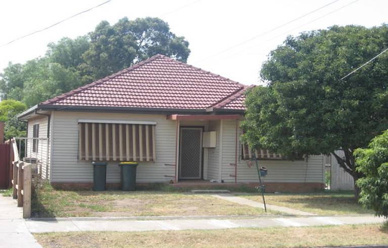 70  AVONDALE AVENUE, ST ALBANS, 3021