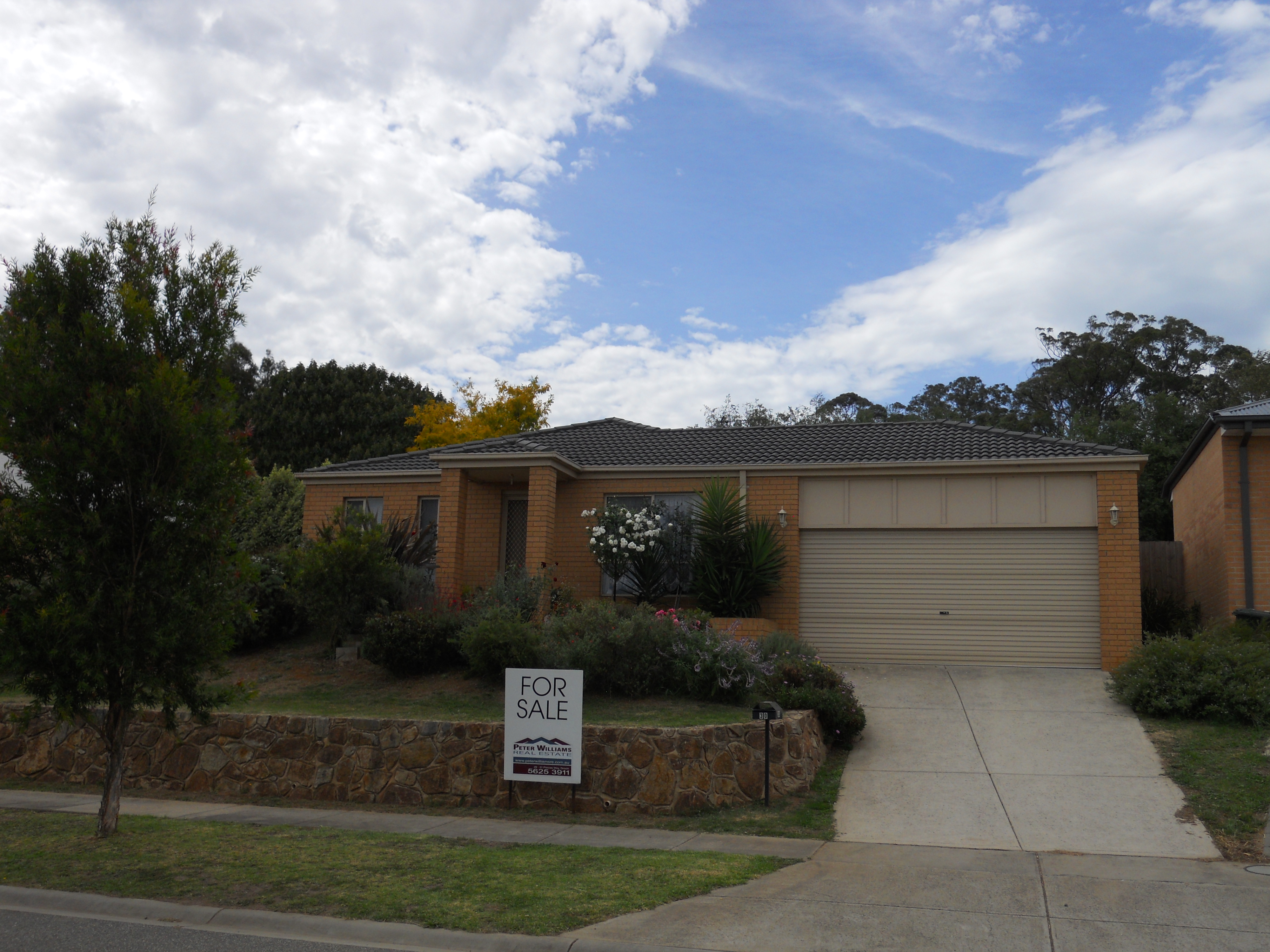 30 SUTHERLAND WAY, DROUIN, 3818