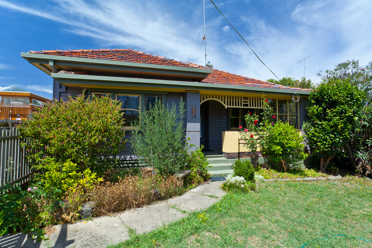 42 GLADSTONE STREET, WARRAGUL, 3820