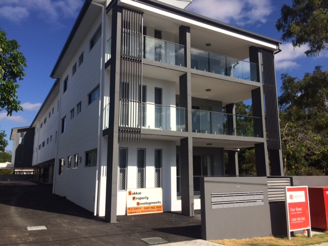99 JONES RD, CARINA HEIGHTS, 4152