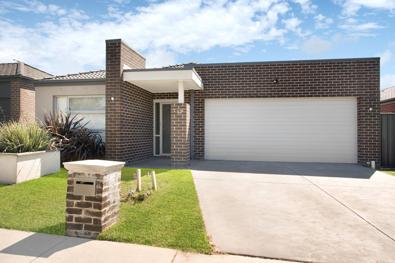 12 SABEL DRIVE, CRANBOURNE NORTH, 3977