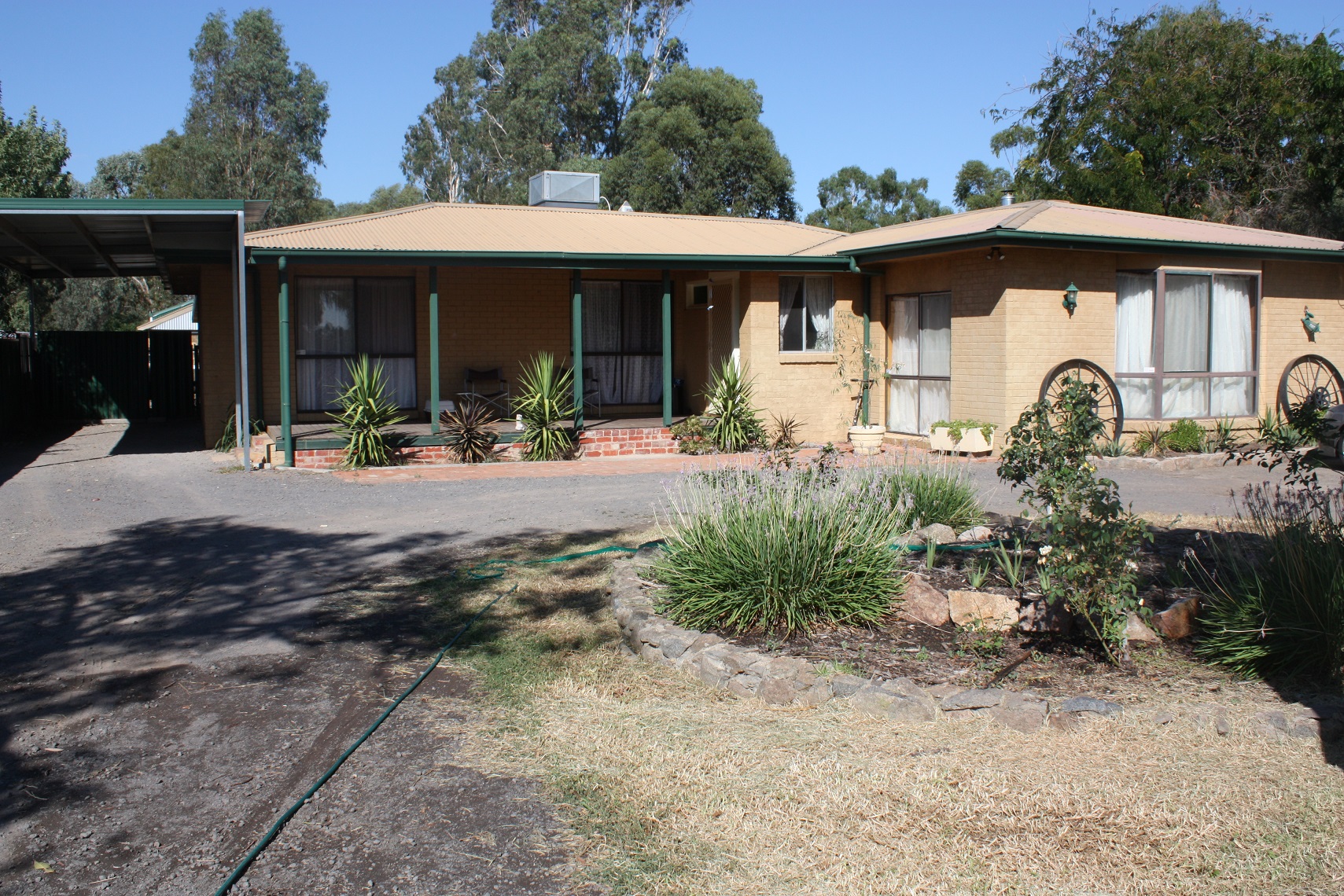 13 SHIFFNER STREET, VIOLET TOWN, 3669