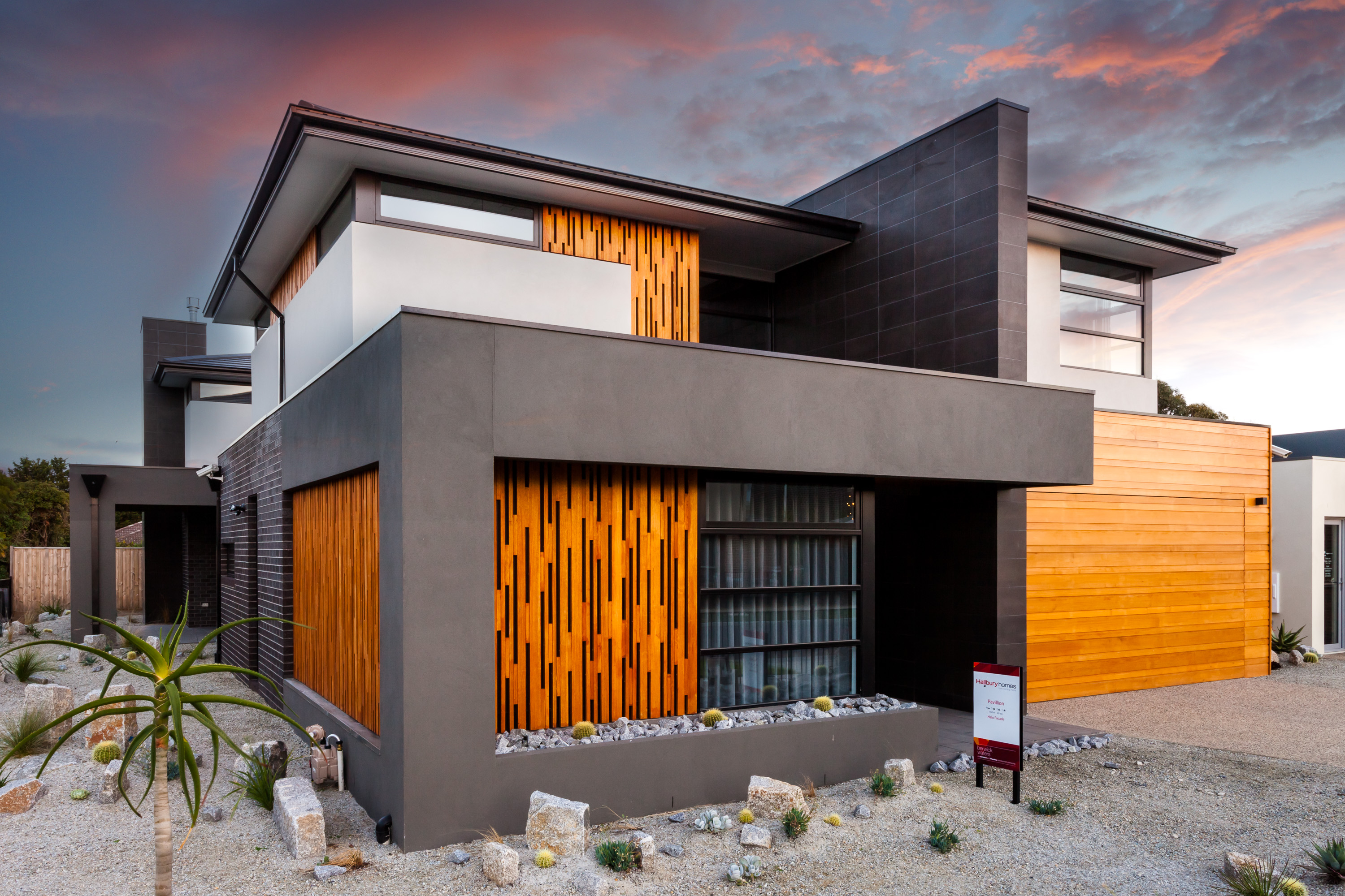 34 LILYDALE CRESCENT, CLYDE NORTH, 3978