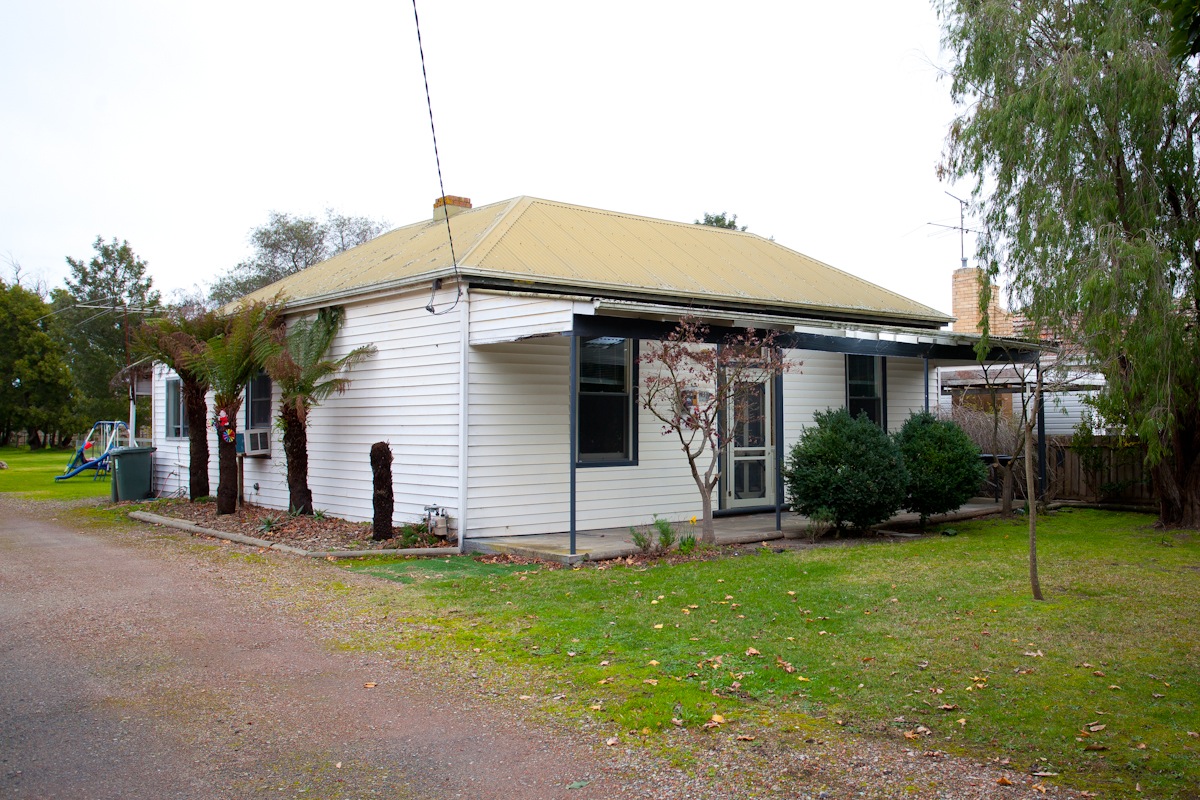 21 FLINDERS ROAD , LONGWARRY, 3816 21 FLINDERS ROAD , LONGWARRY, 3816