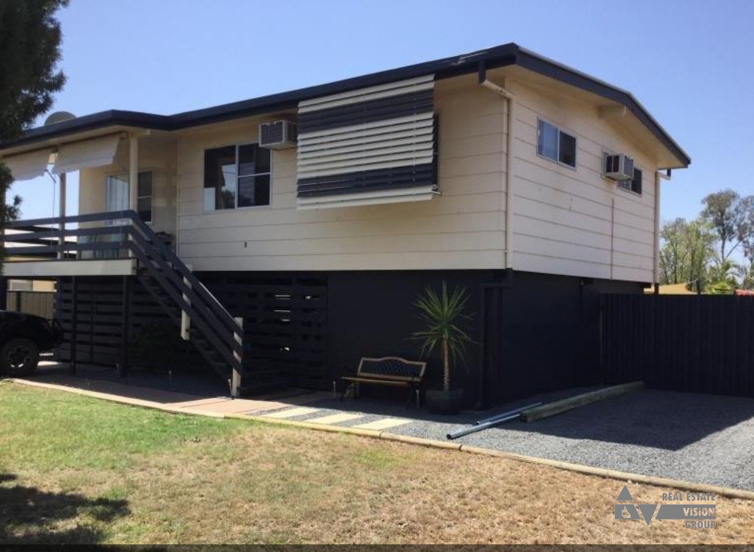 8 COLUMBA ST, BLACKWATER, 4717