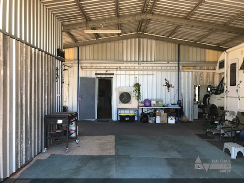 MC 4097 JIMS RETREAT, THE GEMFIELDS, 4702