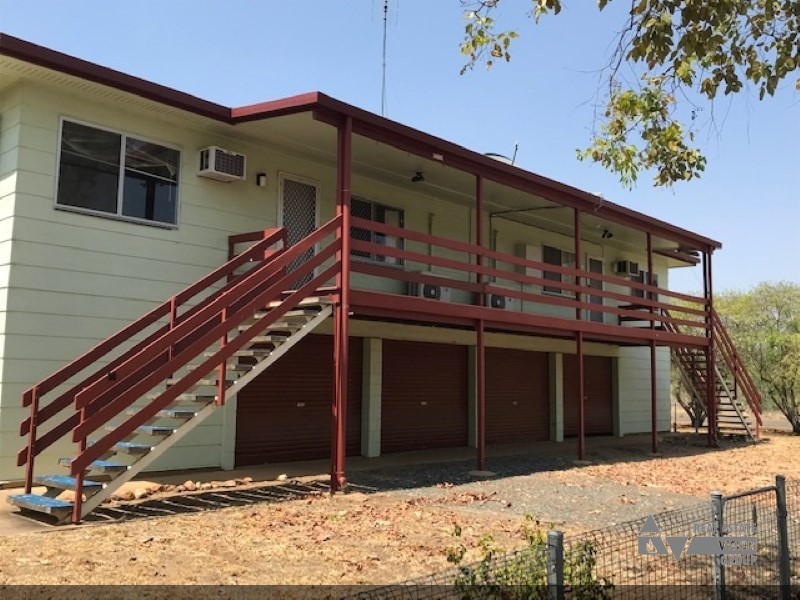 2 CAMERON ST, THE GEMFIELDS, 4702