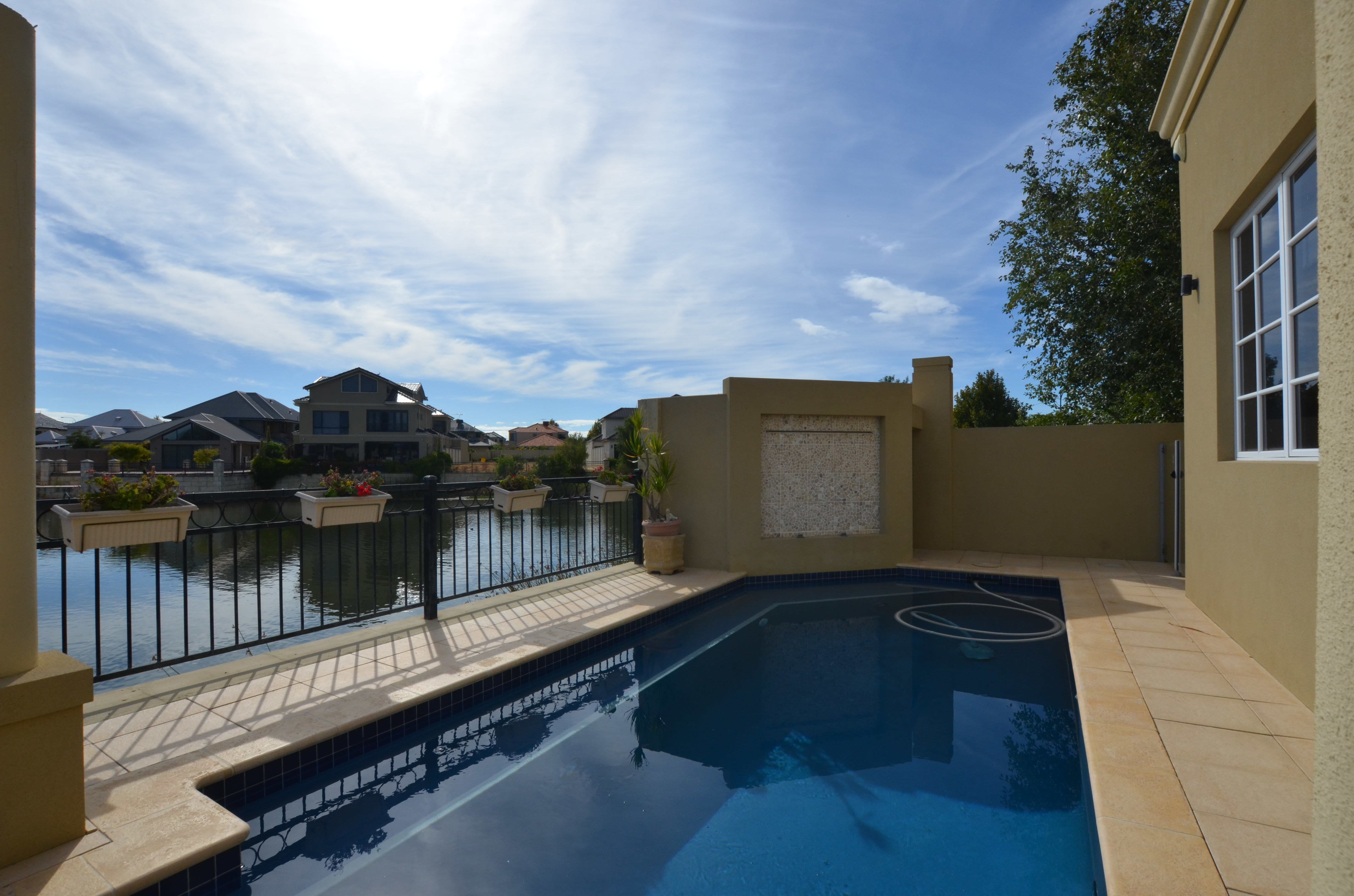 6 COMO WAY, STIRLING, 6021