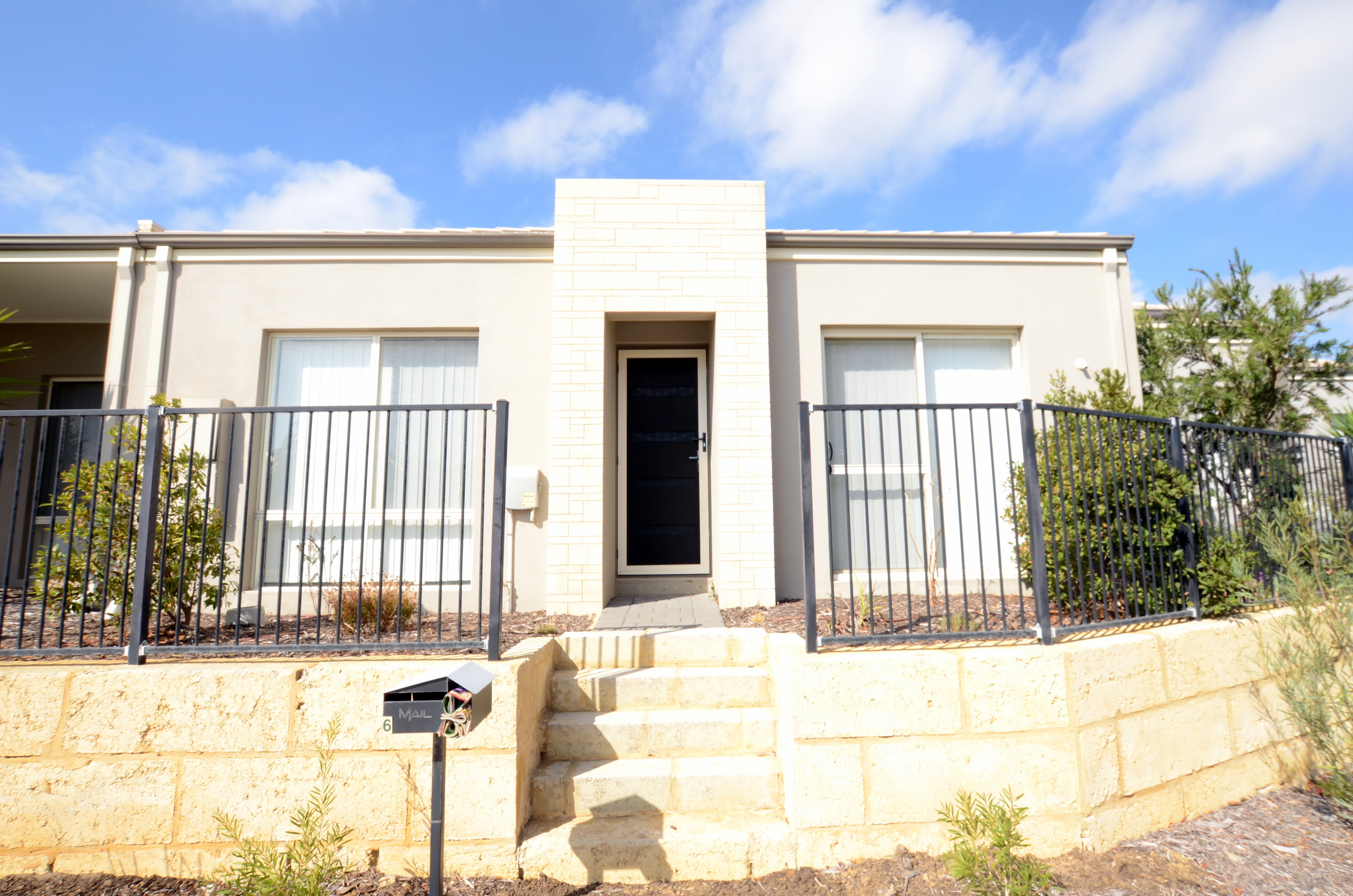 6 ARDARA BEND, BUTLER, 6036