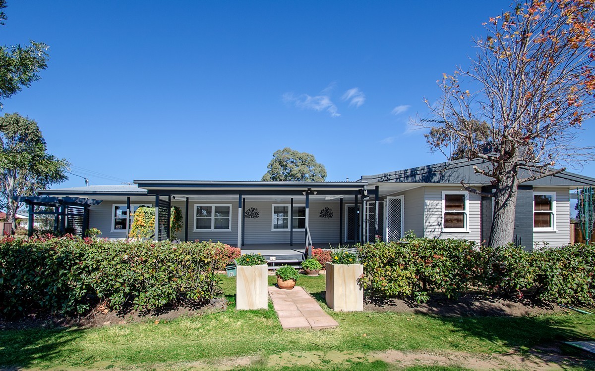 76 HAWKER RD, WARWICK, 4370
