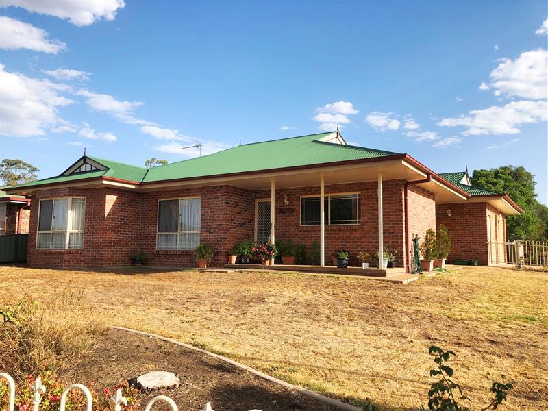 2 ADRIENNE CT, WARWICK, 4370