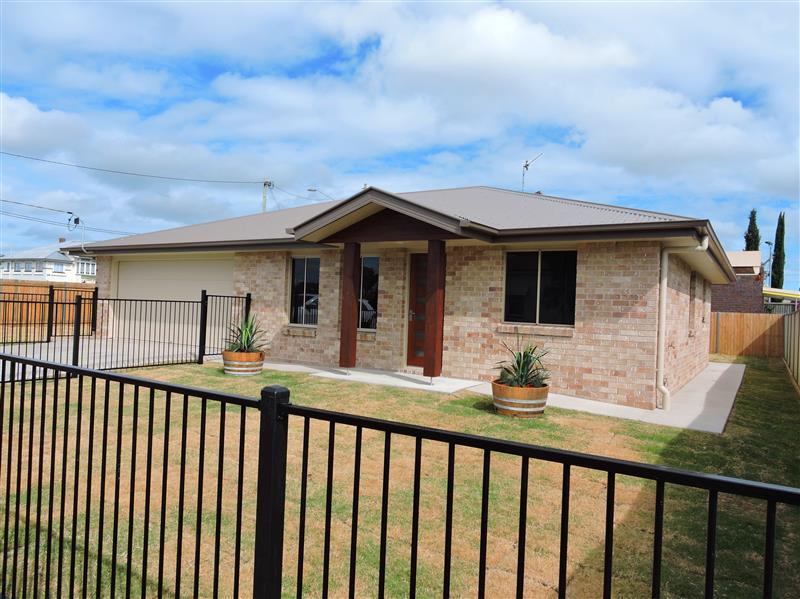 29 STEWART AVE, WARWICK, 4370