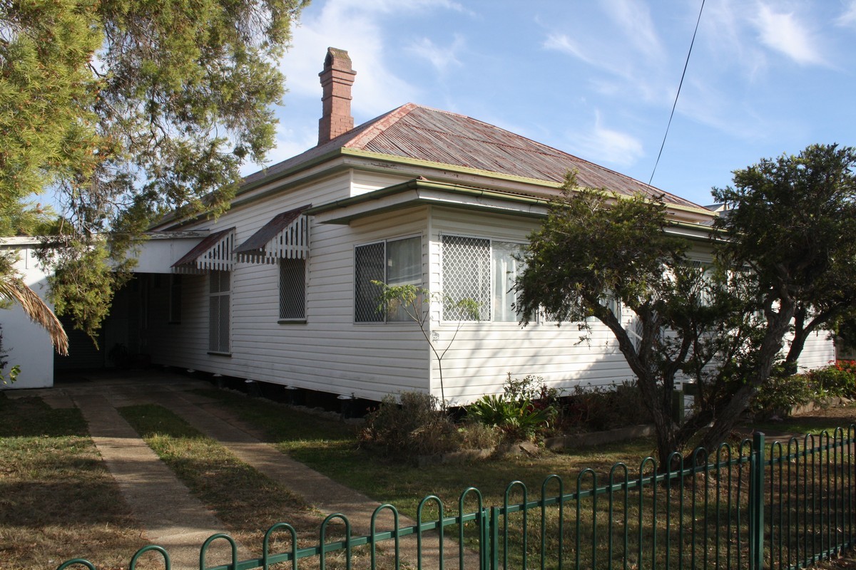 85 GUY ST, WARWICK, 4370