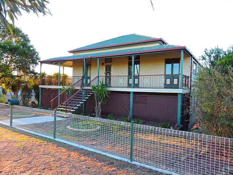33 FITZROY ST, WARWICK, 4370