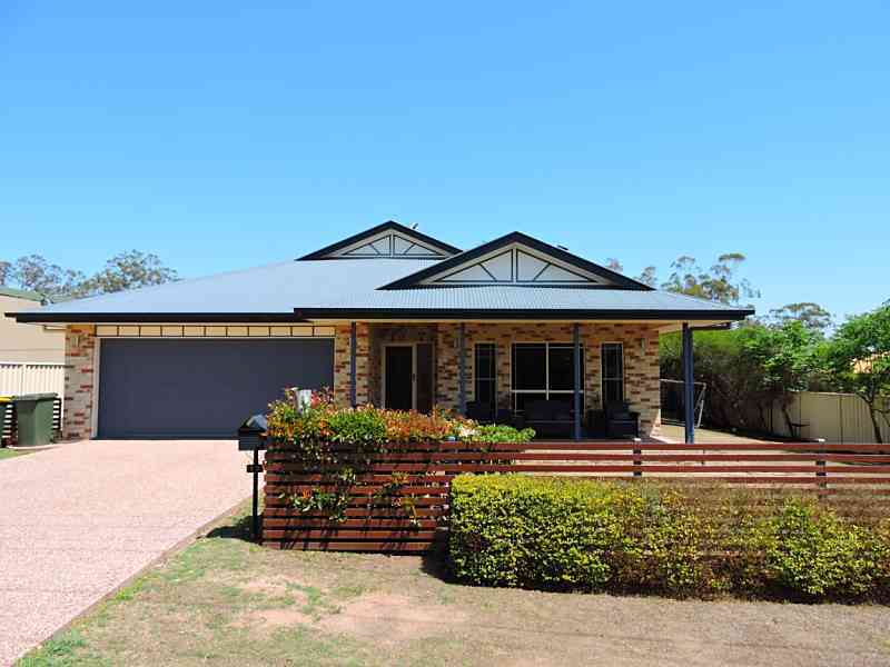 19 GOLF LINKS AVENUE, WARWICK, 4370