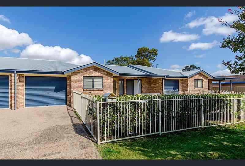 2/15 STACEY STREET, WARWICK, 4370