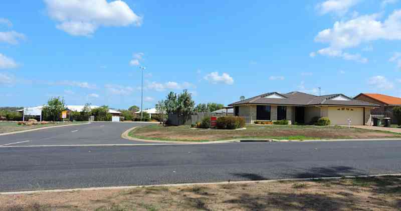 8 FLITCROFT ST, WARWICK, 4370