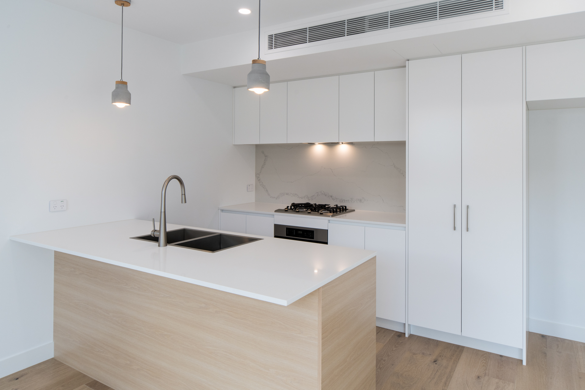 UNIT 2/437 MAIN ST, MORDIALLOC, 3195