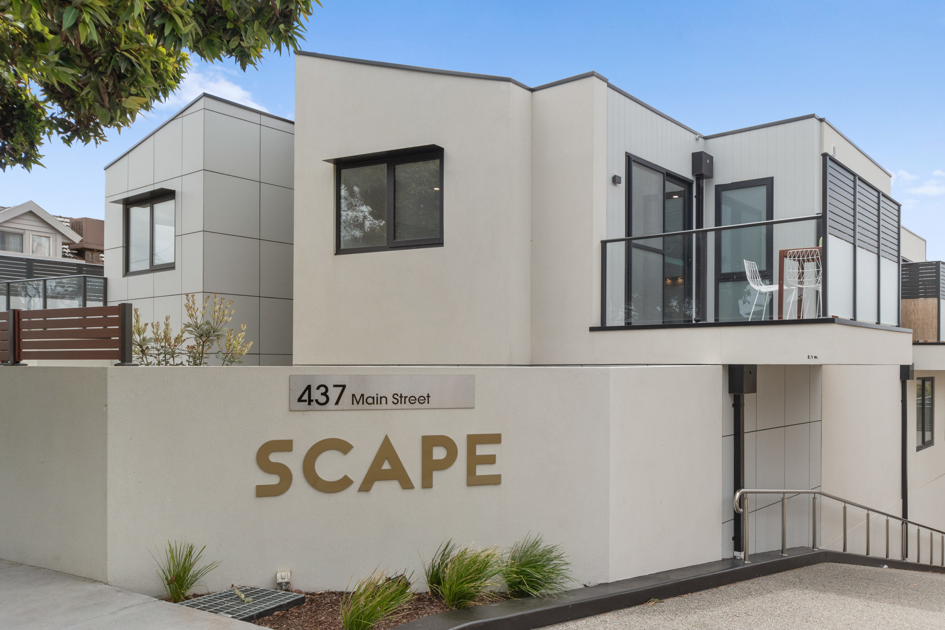 8/437 MAIN STREET, MORDIALLOC, 3195