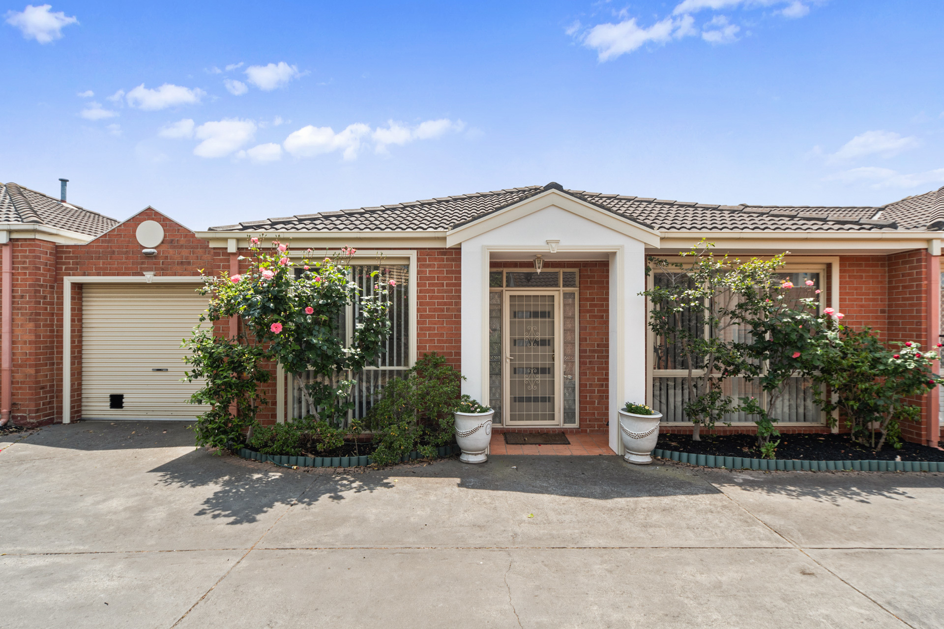 2/14 EAST VIEW CRES, BENTLEIGH EAST, 3165