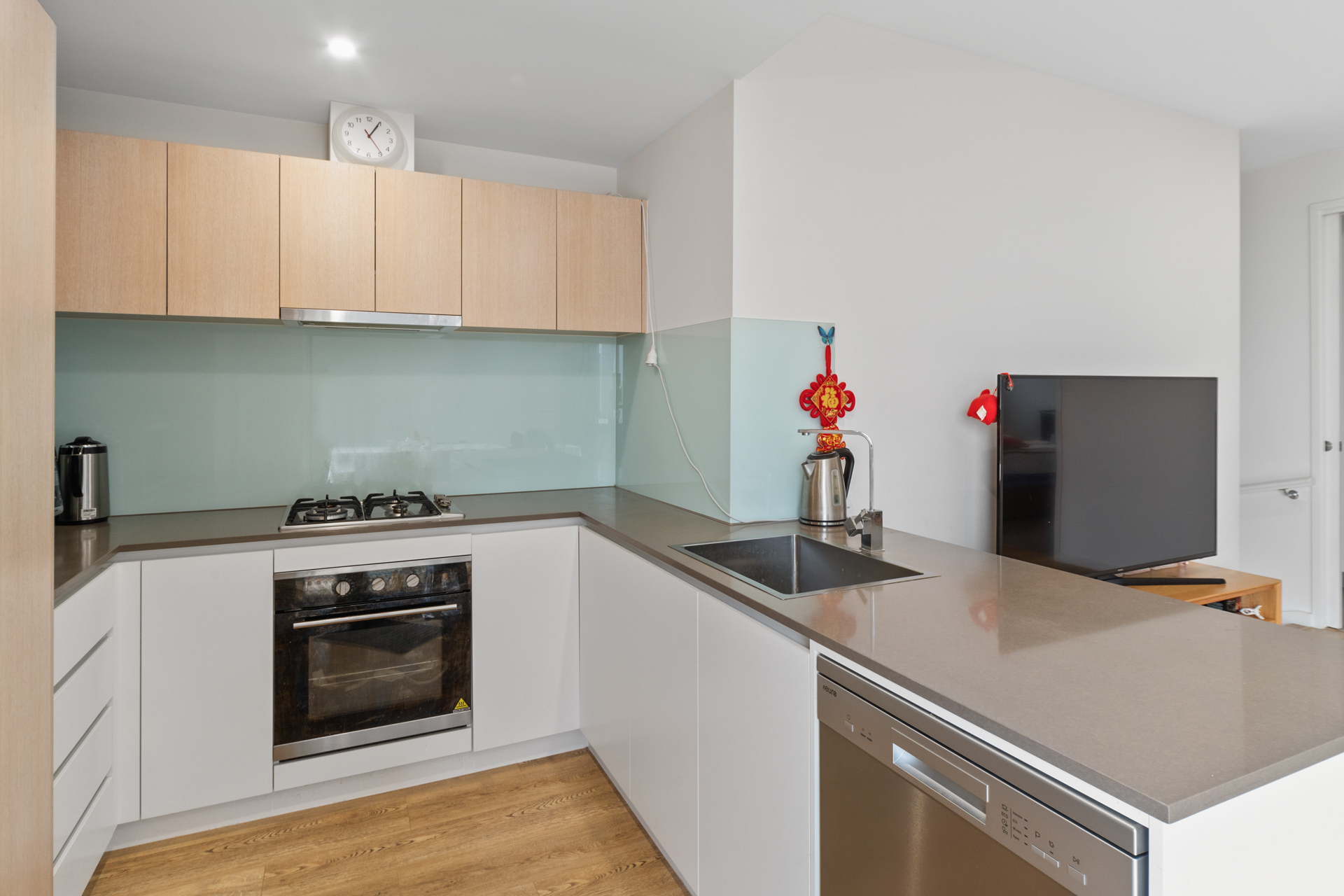 TOWN HOUSE 9/230 STATION STREET, EDITHVALE, 3196