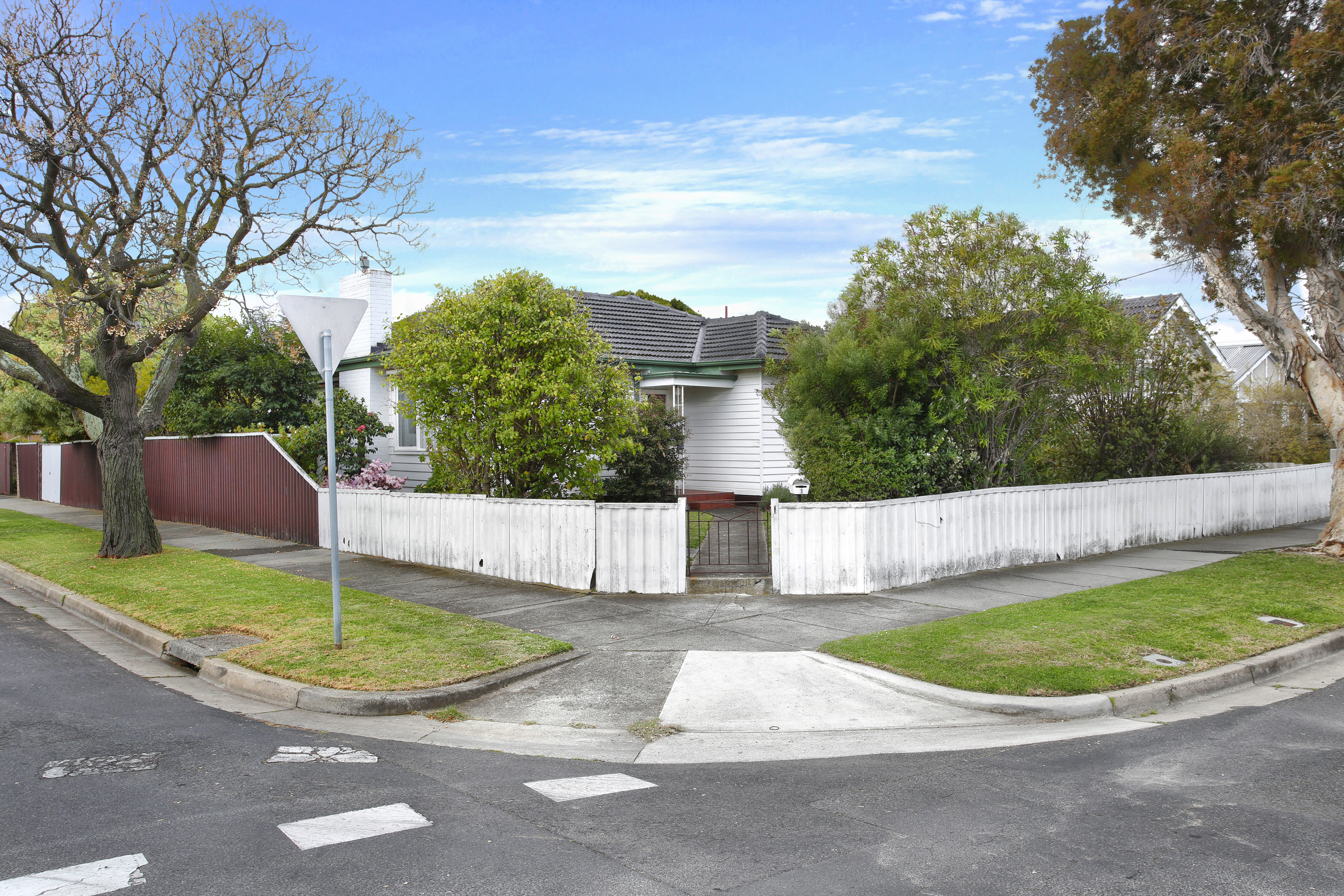 1 ENGLAND ST, BENTLEIGH EAST, 3165