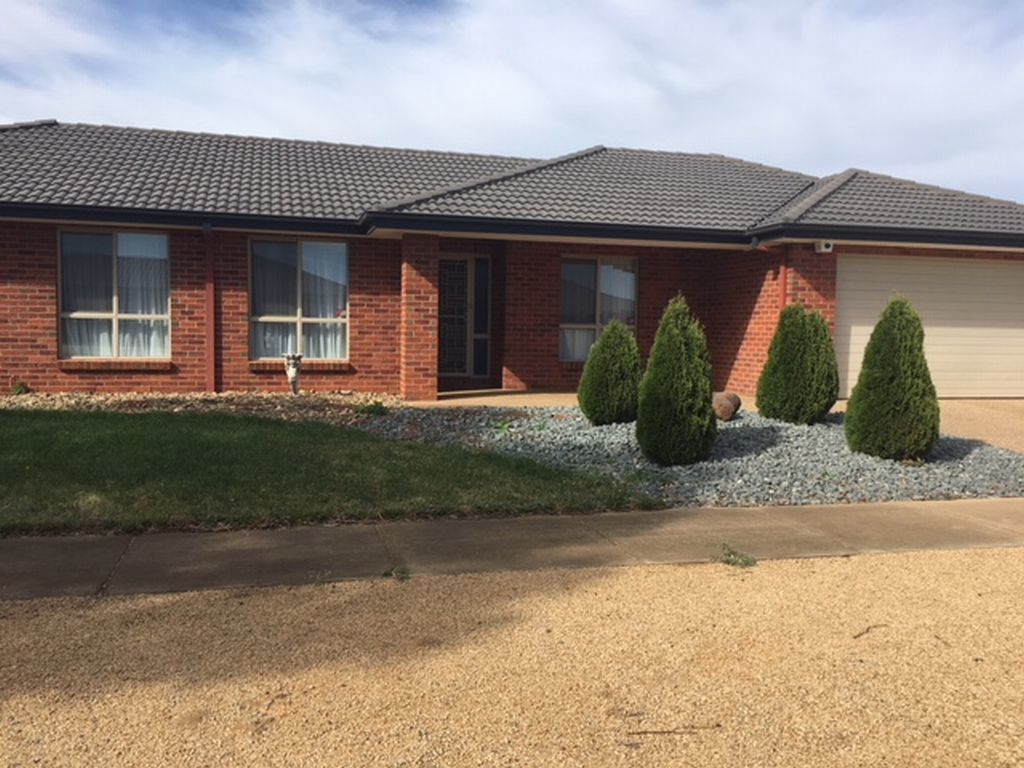 37 WINDLASS AVE, MOOROOPNA, 3629