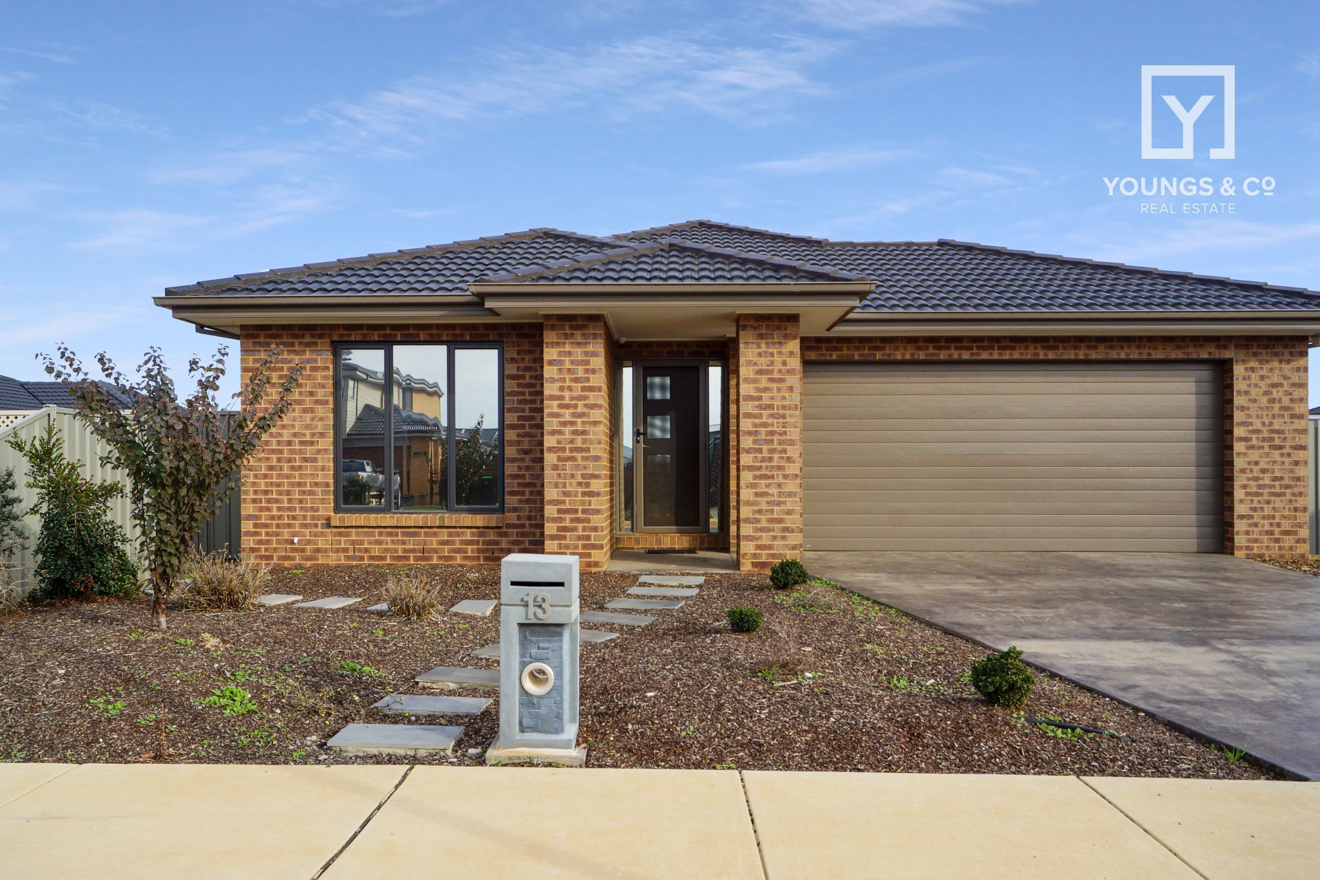 13 BIRKDALE SQ, TATURA, 3616
