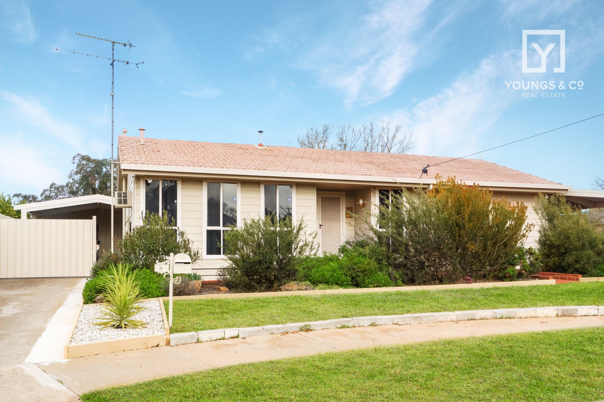 4 BENNETT CT, MOOROOPNA, 3629
