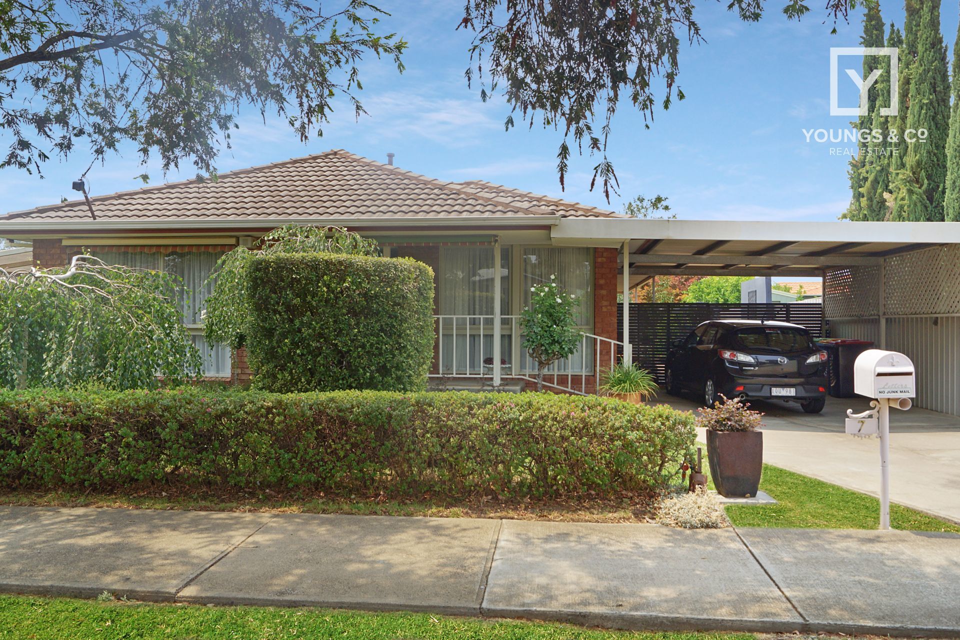 7 HUTCHINS CRES, MOOROOPNA, 3629