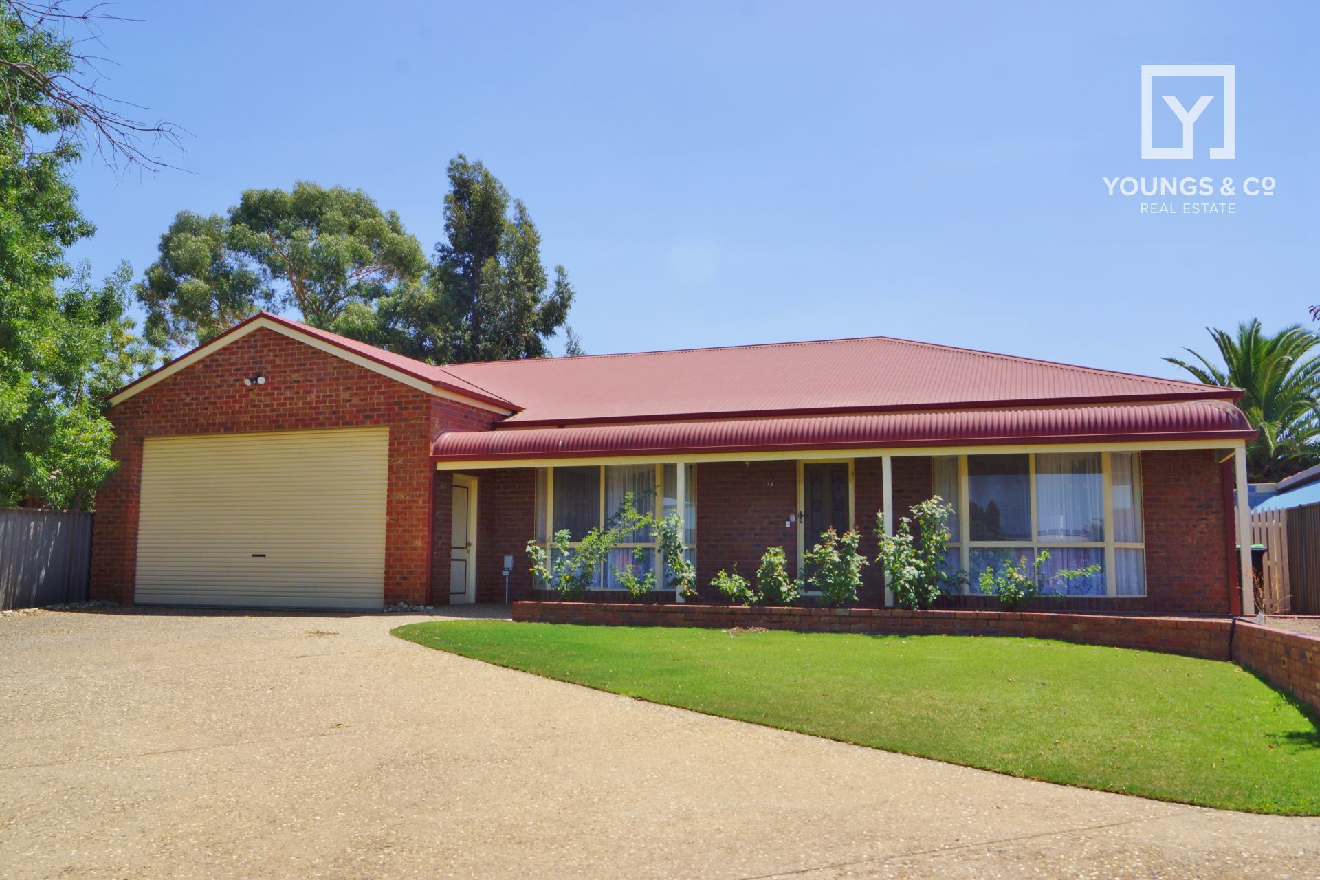 10 GLEN ERIN CT, MOOROOPNA, 3629