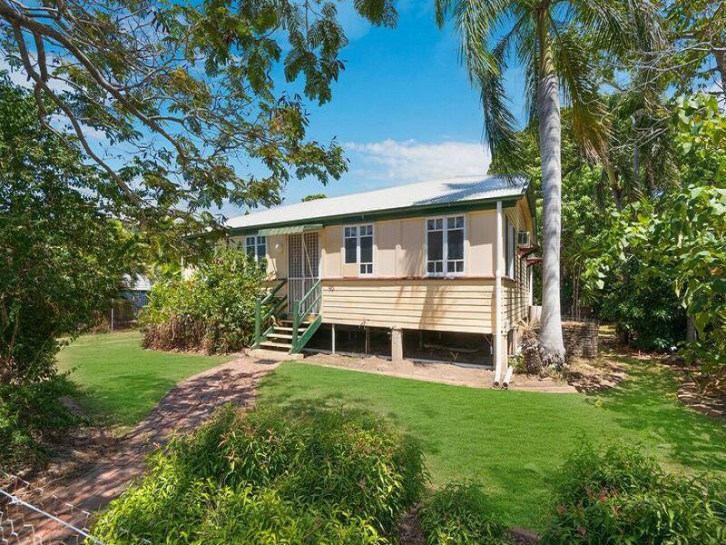 90 TENTH AVENUE, RAILWAY ESTATE, 4810