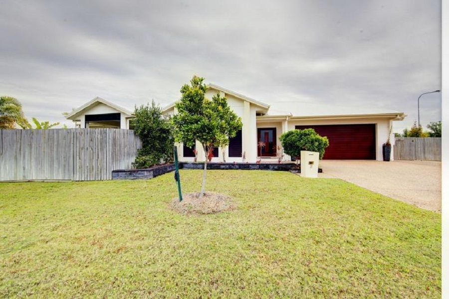 2 LOLWORTH LANE, BOHLE PLAINS, 4817
