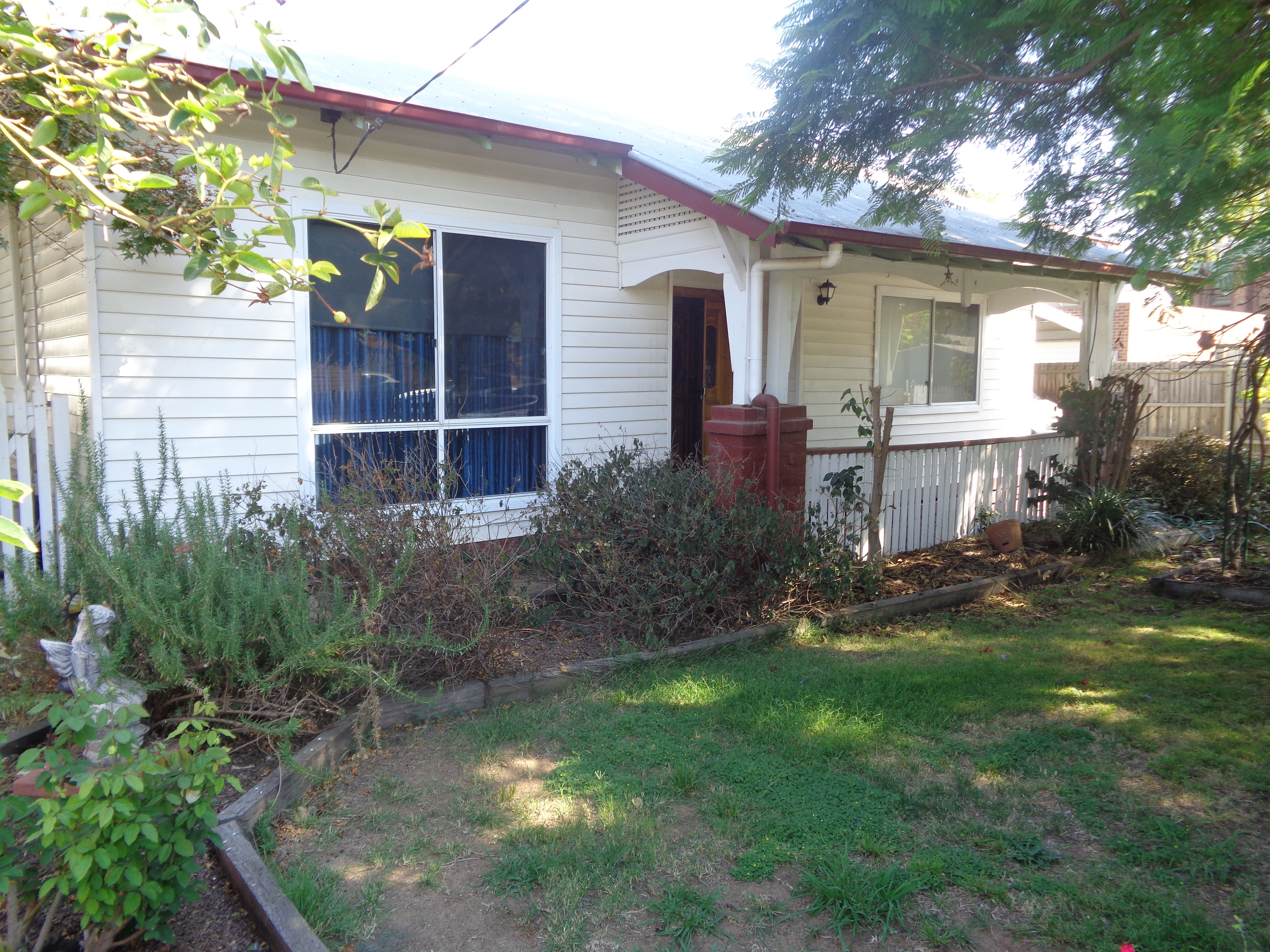 6 YOUNG STREET, MOOROOPNA, 3629